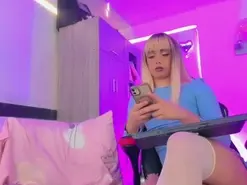 Amateur Sex Cam of hellen_moons