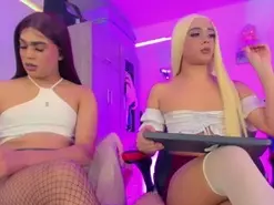 Amateur Sex Cam of hellen_moons