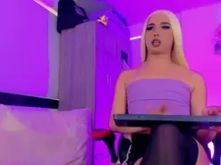 Amateur Watch Live Sex Cams of hellen_moons