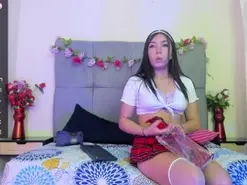 Amateur Sex Cam of kitty_seduce