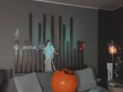 Amateur Adult Webcams of annie_barozzi