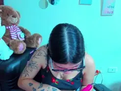Amateur Adult Webcams of Emma_boo