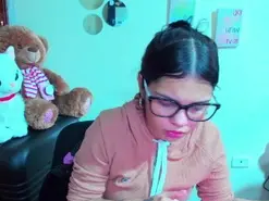 Amateur Live Sex of Emma_boo