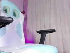 Amateur Adult Webcams of helenn_diaz