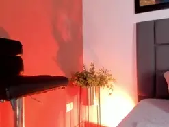 Amateur Nude Webcam of AlmaStone