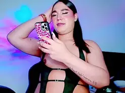 Amateur Live Sex Cam of KRIWIDA22