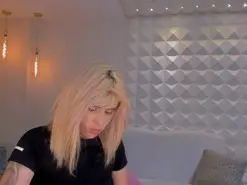 Amateur Adult Webcams of CarlaBrunni