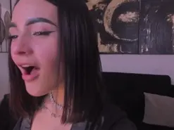 Amateur Nude Webcam of CarolineEvansX