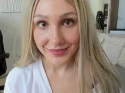 Amateur Sex Chat of CarolMay