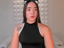 Amateur Live Porn of AlinaKravitz