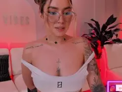 Amateur Private Sex Chat of MaddisonCollins