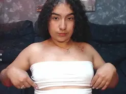 Amateur Free Porn Cam of sofia_blo0m