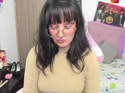 Amateur Free Porn Cam of hot_moon_18