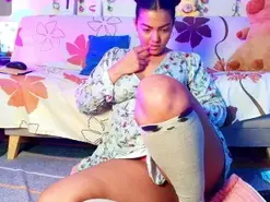 Amateur Free Porn Cam of Vicky_Miller_27