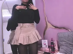 Amateur Live Sex Cam of aisha_leens