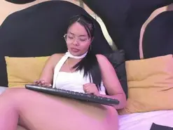 Amateur Adult Video Chat of aisha_leens