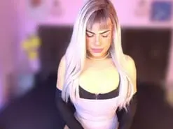 Amateur Adult Webcams of SophiaColins