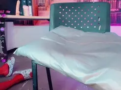 Amateur Adult Webcams of emeli_roushot