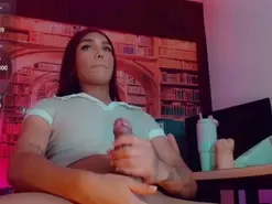 Amateur Live Sex of emeli_roushot