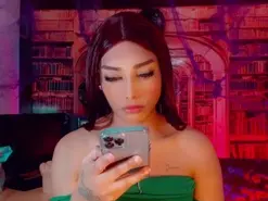 Amateur Nude Webcam of emeli_roushot