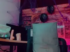 Amateur Sex Cam of emeli_roushot