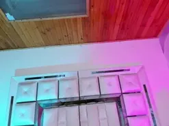 Amateur Adult Webcams of emili_clark