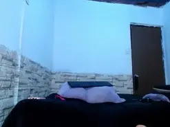 Amateur Free Porn Cam of Candy_Kruhs