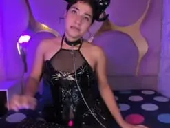 Amateur Adult Webcam of PeachrougeH