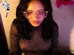 Amateur Adult Webcam of chleo_rosse