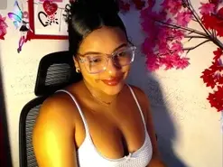 Amateur Adult Webcams of chleo_rosse