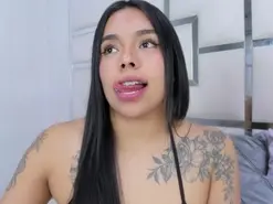 Amateur Live Sex Cam of ZoeSwam