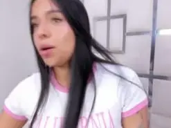 Amateur Nude Webcam of ZoeSwam