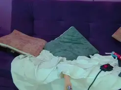 Amateur Adult Webcam of maylu_fox