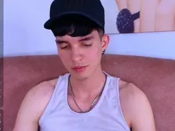 Amateur Free Porn Cam of Jheampiero