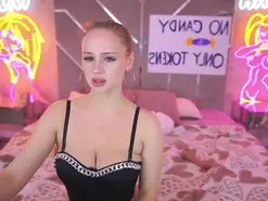 Amateur Live Sex of LylaYeess