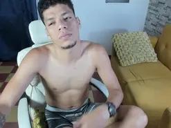 Amateur Adult Video Chat of Martin_Lows