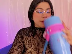 Amateur Live Sex Cam of lucy26_