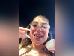 Amateur Live Sex Cam of Allisonfoxxx