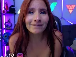 Amateur Live Sex Cam of LittleVixen18
