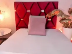 Amateur Sex Cam of SaraDior