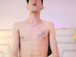 Amateur Watch Live Sex Cams of Ashton_Myers