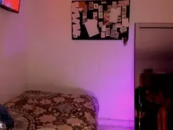 Amateur Live Sex Cam of La_gata_69