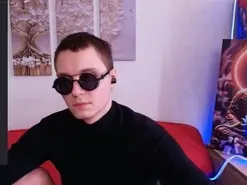 Amateur Sex Cam of Alex_WandHot