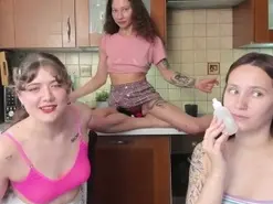 Amateur Nude Webcam of Yuki_Caramells