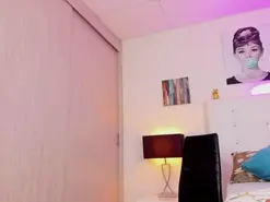 Amateur Sex Chat of little-sophie