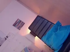 Amateur Adult Video Chat of little-sophie