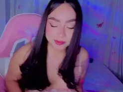 Amateur Live Sex Cam of LyaValmont