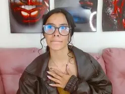 Amateur Live Porn of miahotcs