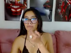 Amateur Live Porn of miahotcs