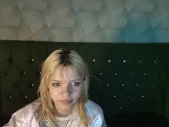 Amateur Watch Live Sex Cams of LilytReinolds